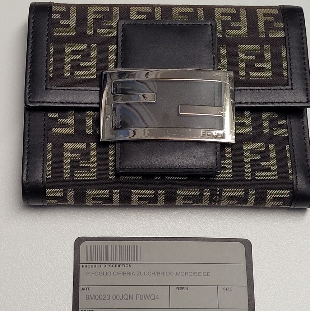 Fendi wallet leather and canvas new